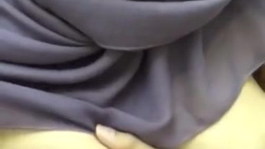 ABG Hijab Kirim PAP Tete Buat Pacar